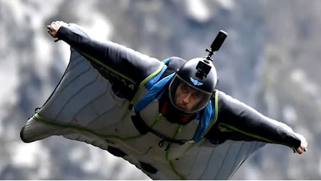 Raian Kamel, il famoso base jumper morto dopo un lancio con la tuta alare