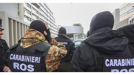 Terrorismo, sostenevano Al Qaeda e Isis in Italia: arrestati 5 giovani