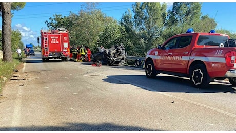 Incidente mortale a Ostuni, morto un uomo di 41 anni: l'auto ribaltata e distrutta, lo schianto sulla provinciale