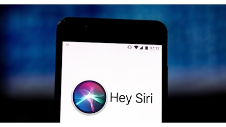 Siri ascoltava gli utenti. Apple accetta di pagare 95 milioni di dollari per chiudere l'azione collettiva