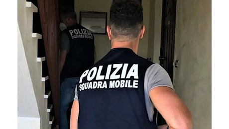 Giallo in Sicilia, trovato in casa cadavere di un uomo con profonde ferite alla testa: si indaga