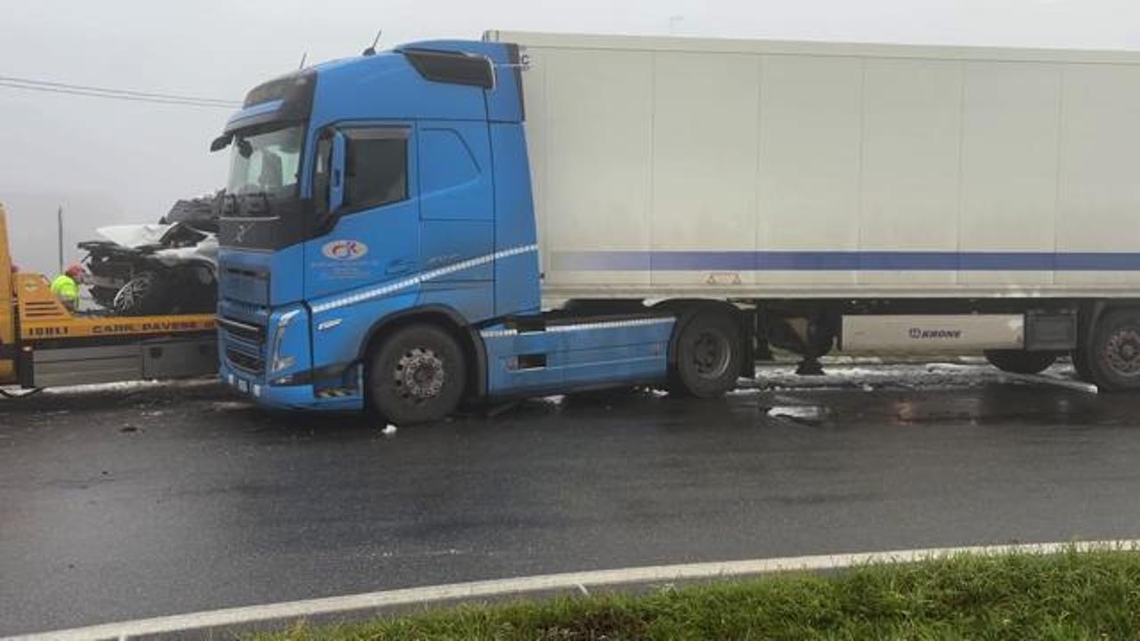 Auto Fuori Controllo Taglia Il Rond Schianto Mortale Contro Un Tir Ibfn