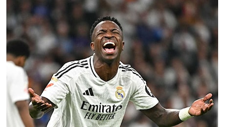 Pallone d'Oro 2024, urlato il nome di Vinicius alla consegna. Lui: Lo farò 10 volte tanto, non sono pronti