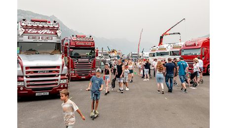 Qui la sicurezza, là la libertà: così vedono gli Stati Uniti i partecipanti al festival di trucker a Interlaken
