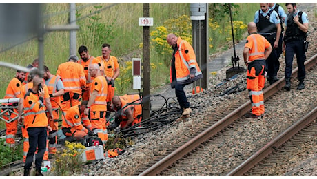 Treni in Francia sabotati, cosa è successo? Servizi segreti, Russia, Iran. Le ipotesi e le indagini