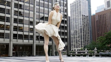 Marilyn Monroe: via la statua «scandalosa» davanti al museo. Finirà in un parco