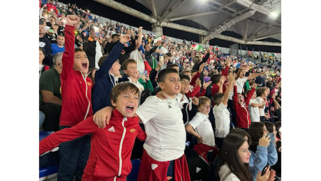 La carica dei 3.000: i bambini delle scuole calcio di Roma e del Lazio in tribuna all’Olimpico per sostenere gli Azzurri