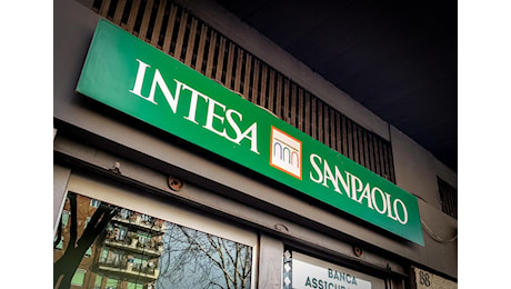 Intesa Sanpaolo, app down per molti clienti: cosa succede a stipendi e pensioni