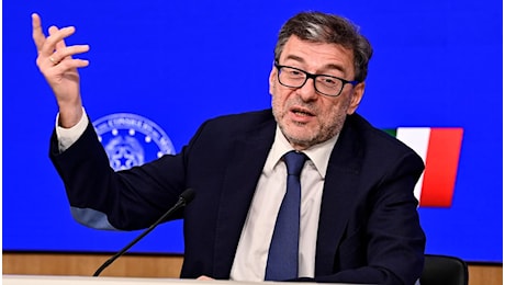 Giorgetti conferma la web tax in Manovra alle pmi, imprese pronte allo sciopero fiscale