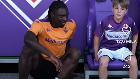 Il vercellese Kean lascia vincere i piccoli della Fiorentina: “Guerriero in campo, leale con i bambini”