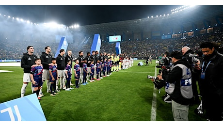 Verso Inter-Milan, Al-Awwal Park in festa: stadio sold-out