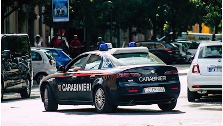 Violenza sessuale di gruppo a Lecce, 12enne attirata in un luogo buio da un conoscente: indagati tre minori