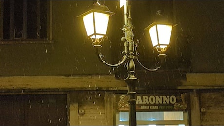 Saronno: primi fiocchi. Neve serale e durante la notte. Venerdì attenzione al forte vento