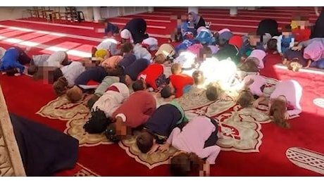 Bimbi cattolici in moschea. L’indignazione e “l’omelia” di Ghilardi