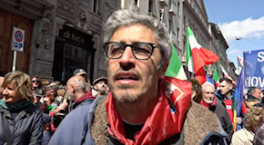 25 aprile, anche Pif al corteo di Milano: “Se ci sono i fascisti del nuovo millennio, ci sono anche i partigiani”