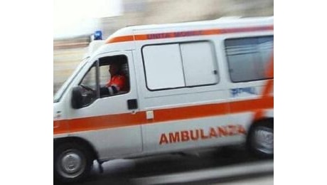 Mantova, 15enne muore travolta da un'auto mentre scende dal bus al ritorno da scuola