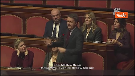 Renzi attacca La Russa in Senato prima del voto sulla Manovra: «Lei, camerata, rispetti le opposizioni»