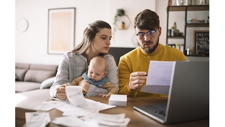 Prezzi alle stelle e bambini sempre più poveri: l’allarme di Save The Children per le famiglie italiane