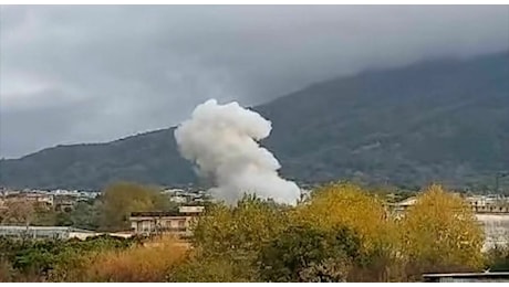 Esplosione a Ercolano in una fabbrica, il racconto a Il Mattino: «Boato fortissimo, danneggiata la nostra casa»