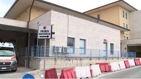 Avellino: paziente sferra pugno in faccia ad un medico al pronto soccorso