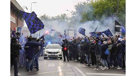 Caos Ultras, l’avvocato senza dubbi: “Inter e Milan rischiano questo”