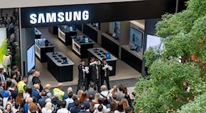 Siamo stati nel primo negozio Samsung: prezzi allineati all'online e riparazioni sul posto