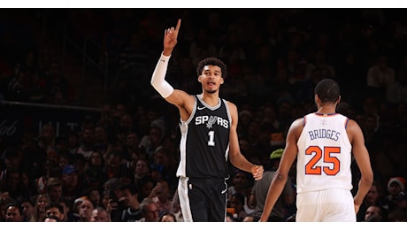 Wembanyama alieno non basta, Spurs ko coi Knicks 117-114 a Natale; Dallas perde Doncic e cede a Minnesota 105-99