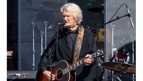 Addio a Kris Kristofferson, icona country e attore