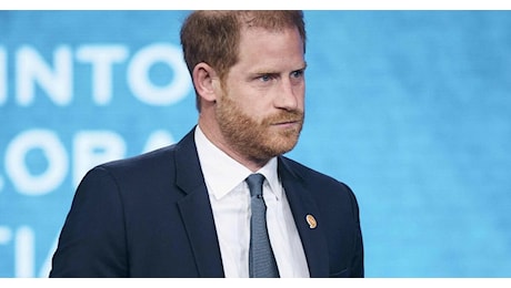 Harry, non sei una vittima ma un ricco che si lamenta. Sei troppo stupido e maleducato per capire come ci si deve comportare: l'affondo del Guardian