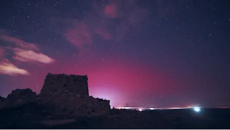 Capodanno mozzafiato in Sardegna, l'aurora boreale al nuraghe Piscu