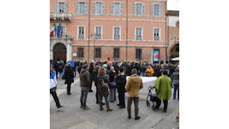 Alluvionati in piazza per chiedere la messa in sicurezza del territorio