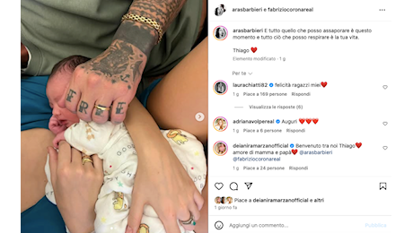 Fabrizio Corona di nuovo papà a 50 anni: sui social la prima foto di Thiago