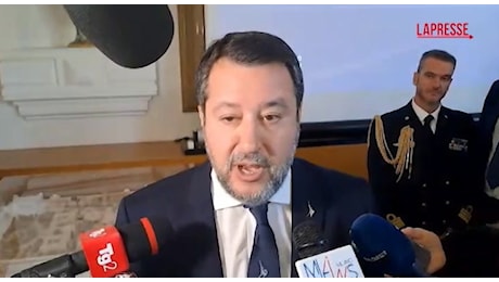 Migranti, Salvini: «Mail su Meloni? Magistrato andrebbe licenziato, gravità inaudita»