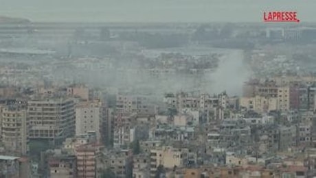 Libano, colonne di fumo ricoprono lo skyline di Beirut