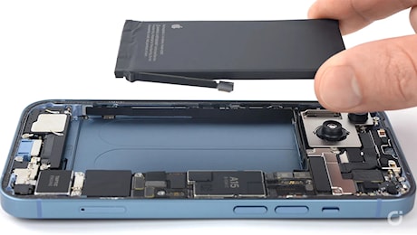 Apple al lavoro su una nuova tecnologia per semplificare la sostituzione delle batterie degli iPhone