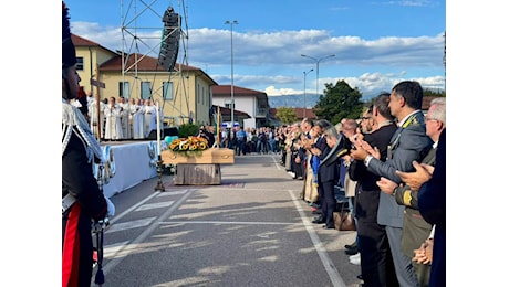 L'ultimo saluto a Sammy Basso: folla per il funerale - Daily