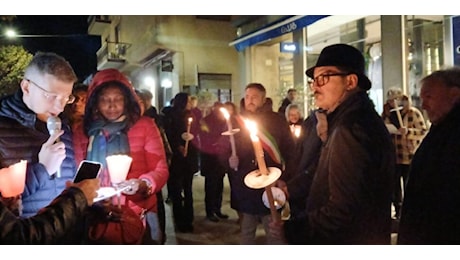 La fiaccolata per Larimar, a Piazza Armerina oltre mille persone in corteo