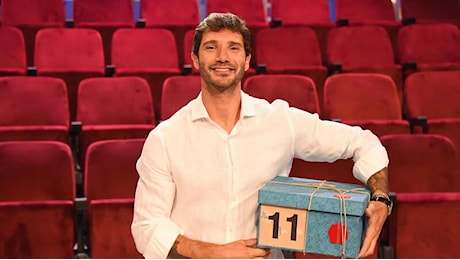 Stefano De Martino: “Sanremo? Nel mio contratto c’è. Amici? Montato la testa. Belen? Falso mito, e stava con Fabrizio Corona”. E su Maria De Filippi, Arianna Meloni, Alessia Marcuzzi, Amadeus, Caschet