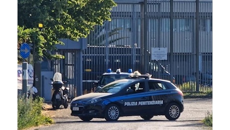 Viterbo: droga e cellulari in carcere, 6 arresti