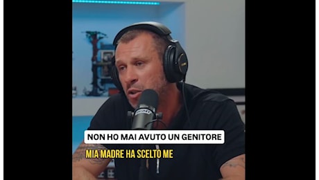 Dissi a mia madre di scegliere fra me e mio padre, Antonio Cassano si racconta a cuore aperto - VIDEO