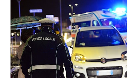 Salerno piange Cosimo Crisci, travolto da un'auto davanti agli occhi della moglie