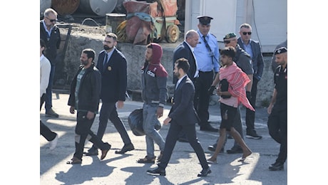 Migranti, così la svolta del diritto europeo può disinnescare le sentenze anti Albania