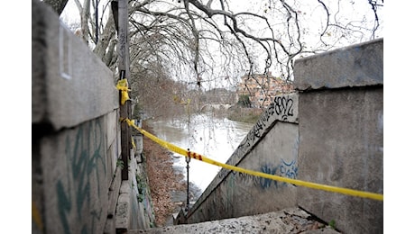 Tevere, restano chiuse banchine tratto urbano