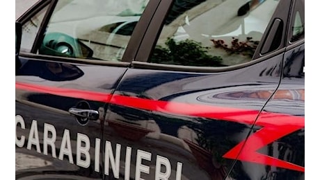 Bari, uomo di 60 anni trovato morto in casa con ferite da coltello