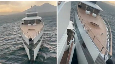 Lo yacht di Steve Jobs a Napoli si scontra con quello del miliardario Ricardo Salinas: «Comprate Apple per aiutarli a pagare il danno» VIDEO