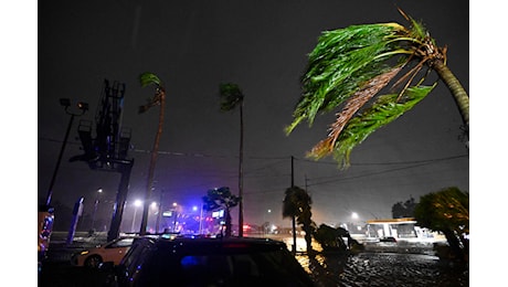 Uragano Milton, Florida al buio e vittime dopo il passaggio