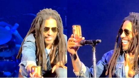 Lenny Kravitz in concerto in Italia videochiama Denzel Washington: il video è virale