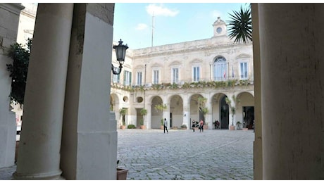 Ballottaggio a Lecce, centrodestra esposto al prefetto: «Emiliano fa campagna elettorale». Il Pd replica: «Loro hanno violato il silenzio elettorale»