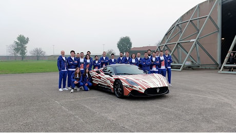 Una Maserati MC20 guidata da un robo-driver sviluppato dal PoliMi raggiunge la velocità record di 285 km/h