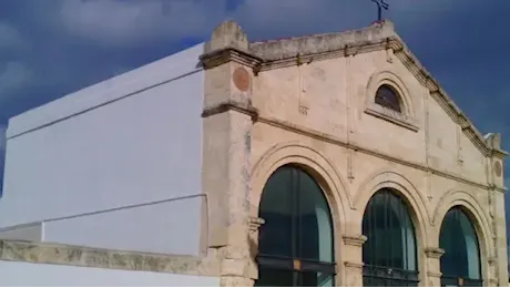 Burrasca di vento a Porto Torres, il Comune chiude i due cimiteri